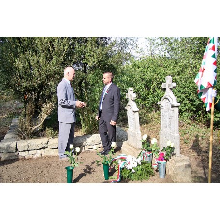 Történelmi megemlékezés Erdős-tarcsai Fejér Sándor sírjánál