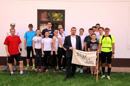 Ötödik alkalommal is Kondoroson köszönthettük Tóth László futónagykövetet