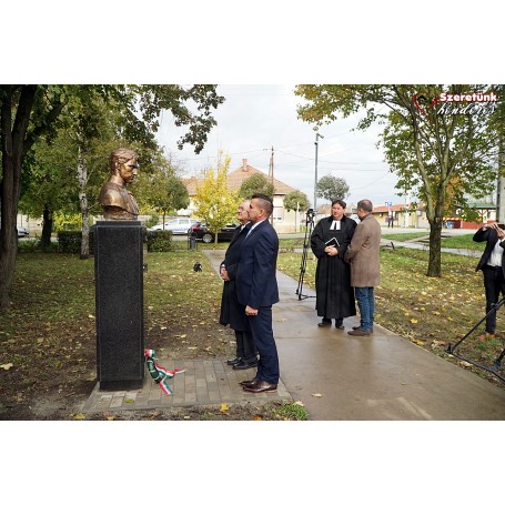 Petőfi Sándor mellszobrával gazdagodott városunk 