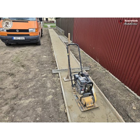 Tovább folytatódik a járdafelújítási program