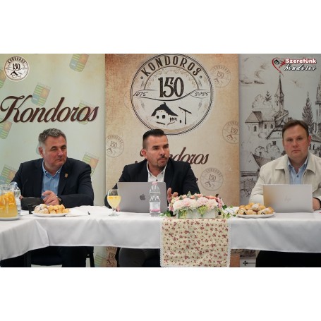 Kihelyezett Képviselő-testületi ülés a Könyvtárban