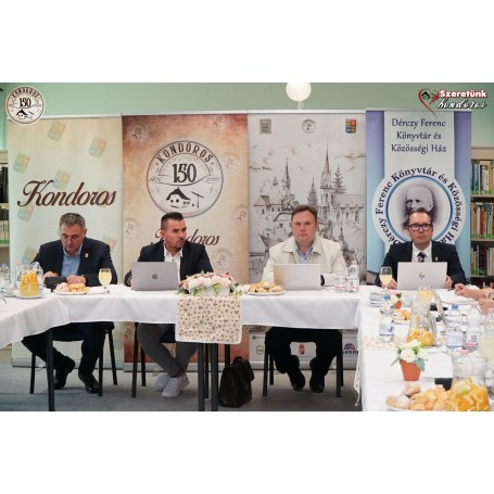 Kihelyezett Képviselő-testületi ülés a Könyvtárban