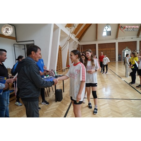 Kiválóan szerepeltek a Sasváriné Paulik Ilona Sportcsarnokban megrendezett Póli Kupán a kézilabdás lányaink 