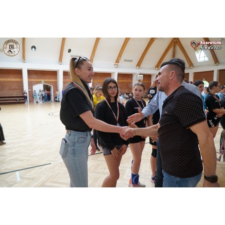 Kiválóan szerepeltek a Sasváriné Paulik Ilona Sportcsarnokban megrendezett Póli Kupán a kézilabdás lányaink 